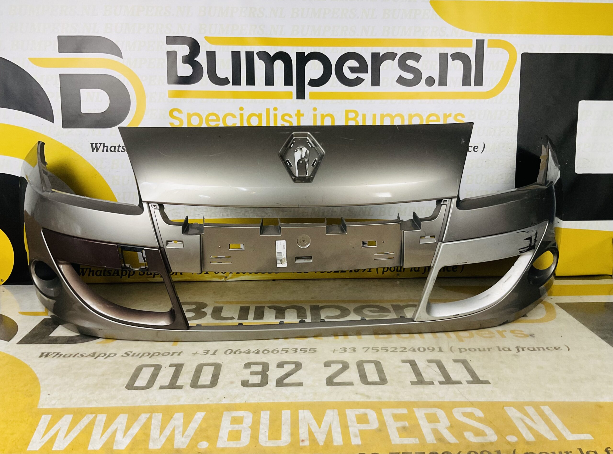 BUMPER Renault Scenic 2009-2012 VOORBUMPER 2-F6-6263z