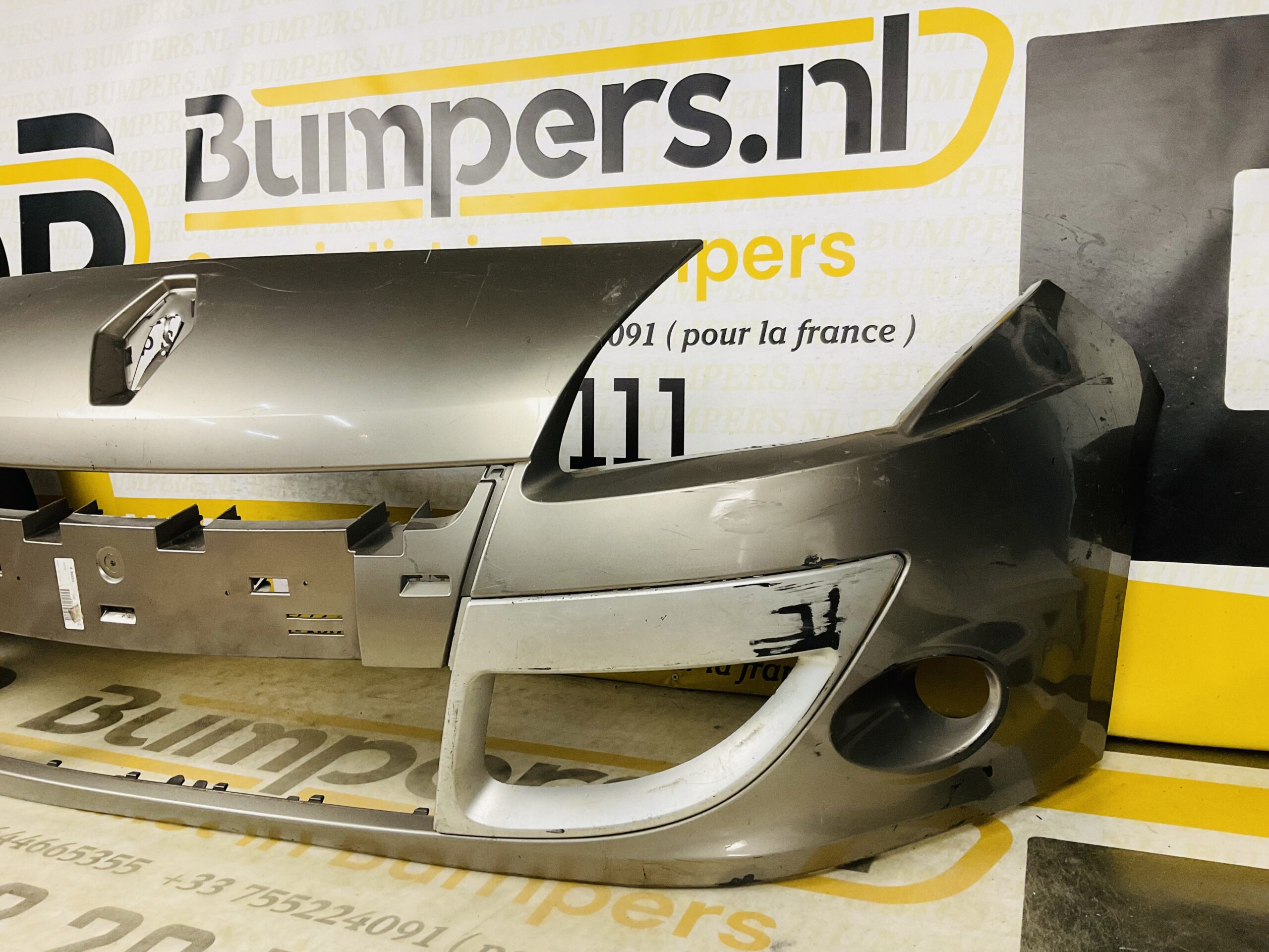 BUMPER Renault Scenic 2009-2012 VOORBUMPER 2-F6-6263z