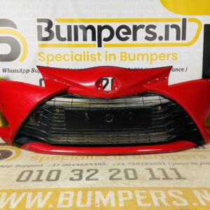 BUMPER Toyota Yaris Facelift  2017-2020 VOORBUMPER 2-D2-6659z