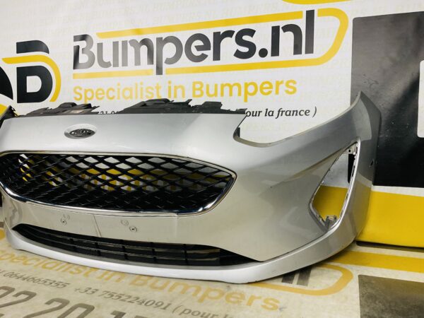 BUMPER Ford Fiesta MK8  2017-2022 VOORBUMPER 1-D2-6304z