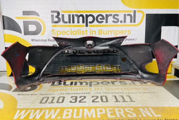 BUMPER Toyota Yaris Facelift 2017-2021 VOORBUMPER 2-D2-6349z