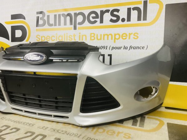 BUMPER Ford Focus MK3 2010-2013 VOORBUMPER 1-D9-6390z