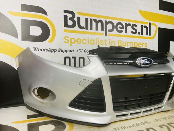 BUMPER Ford Focus MK3 2010-2013 VOORBUMPER 1-D9-6390z