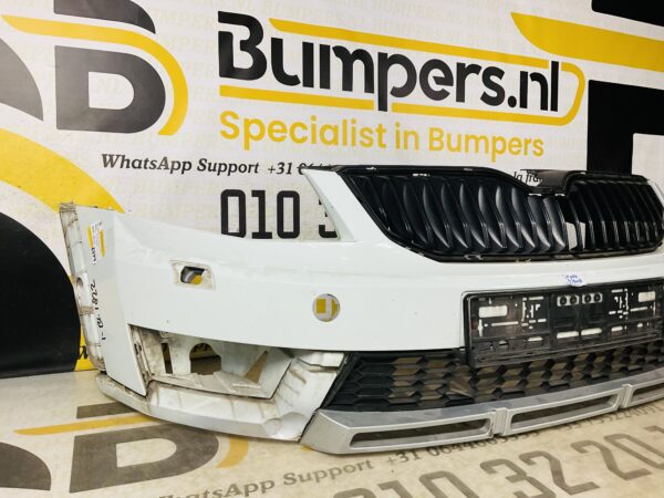 BBUMPER Skoda Octavia Scout VOORBUMPER 2-H2-6774z