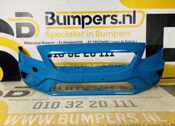 BUMPER Volvo V40 R-design no pdc  VOORBUMPER 1-E2-6789z