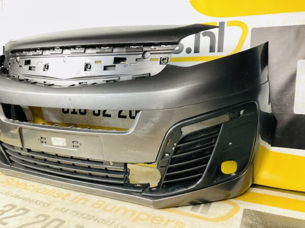 BUMPER Opel Vivaro 2018-2023 VOORBUMPER 1-G5-6828z