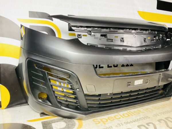 BUMPER Opel Vivaro 2018-2023 VOORBUMPER 1-G5-6828z