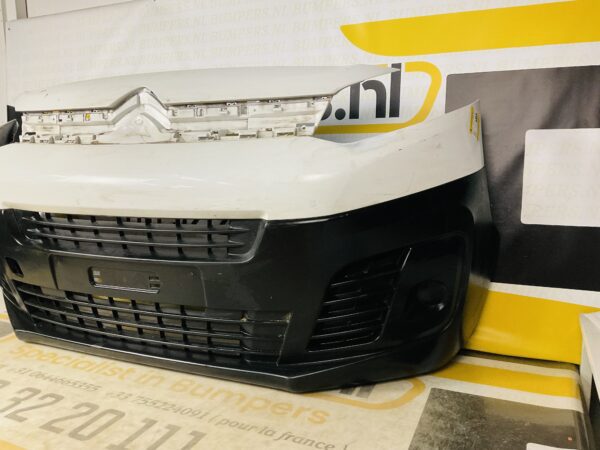 BUMPER Citroen Jumpy  2018-2023 VOORBUMPER 1-G5-6832z