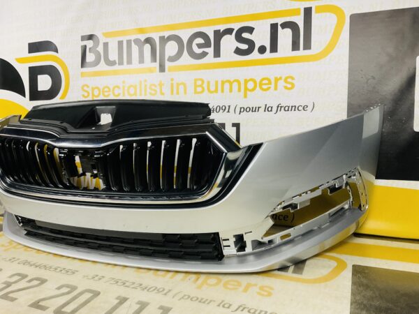 BUMPER Skoda Octavia 4  2021-2023 VOORBUMPER 2-H2-6498z