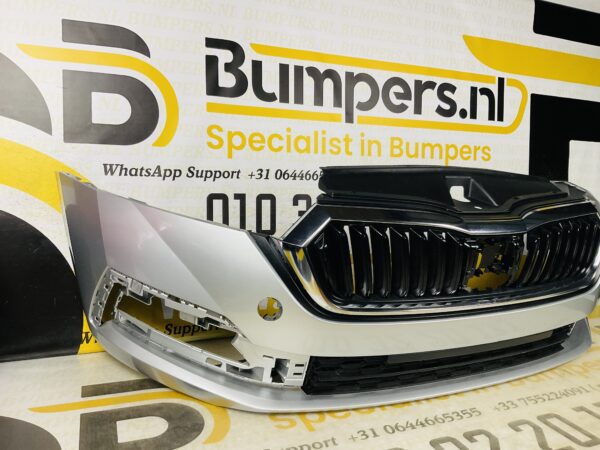 BUMPER Skoda Octavia 4  2021-2023 VOORBUMPER 2-H2-6498z