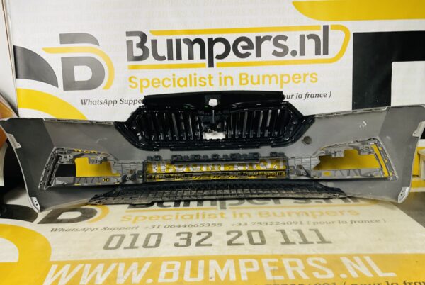 BUMPER Skoda Octavia 4  2021-2023 VOORBUMPER 2-H2-6499z