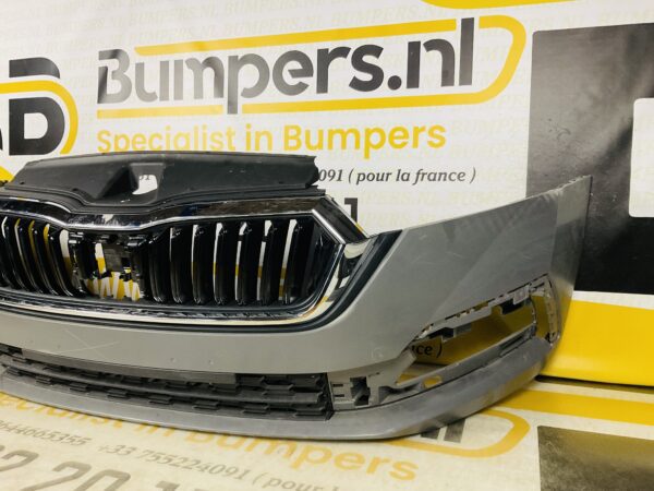 BUMPER Skoda Octavia 4  2021-2023 VOORBUMPER 2-H2-6502z