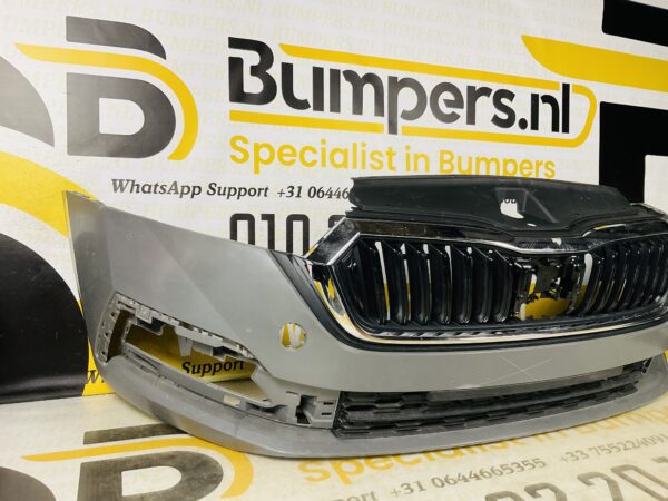BUMPER Skoda Octavia 4  2021-2023 VOORBUMPER 2-H2-6502z