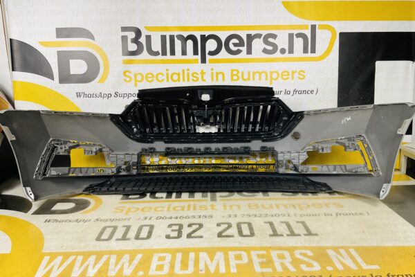 BUMPER Skoda Octavia 4  2021-2023 VOORBUMPER 2-H2-6502z