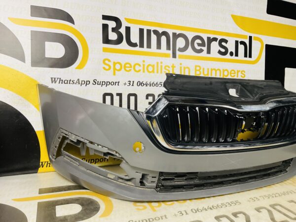 BUMPER Skoda Octavia 4  2021-2023 VOORBUMPER 2-H2-6503z