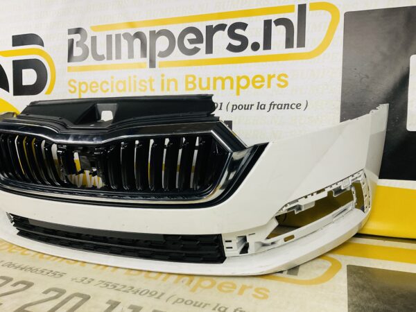 BUMPER Skoda Octavia 4  2021-2023 VOORBUMPER 2-H2-6504z