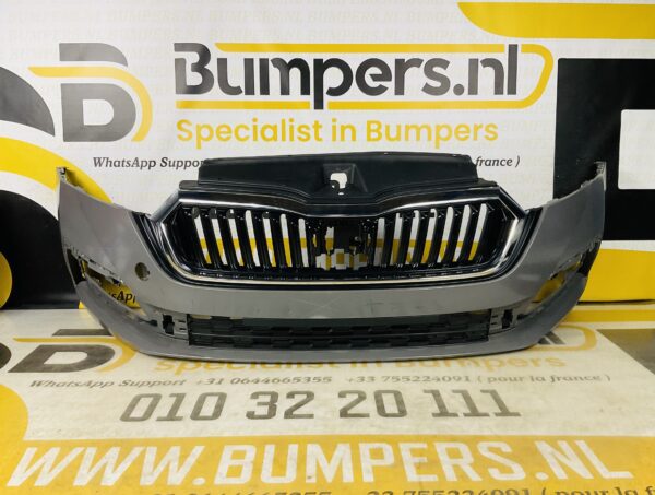 BUMPER Skoda Octavia 4  2021-2023 VOORBUMPER 2-H2-6505z