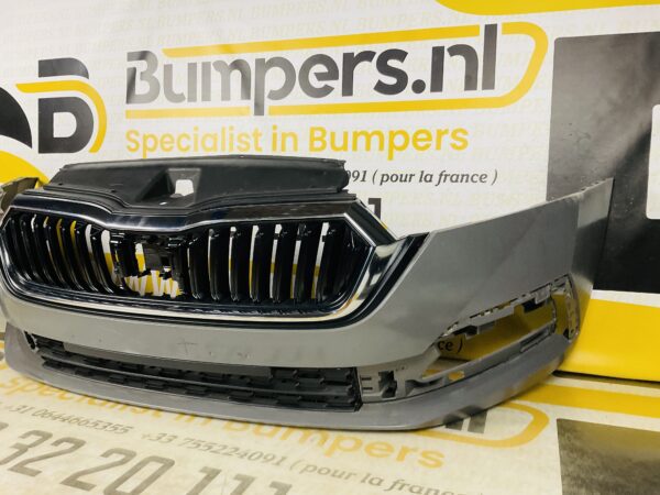 BUMPER Skoda Octavia 4  2021-2023 VOORBUMPER 2-H2-6505z