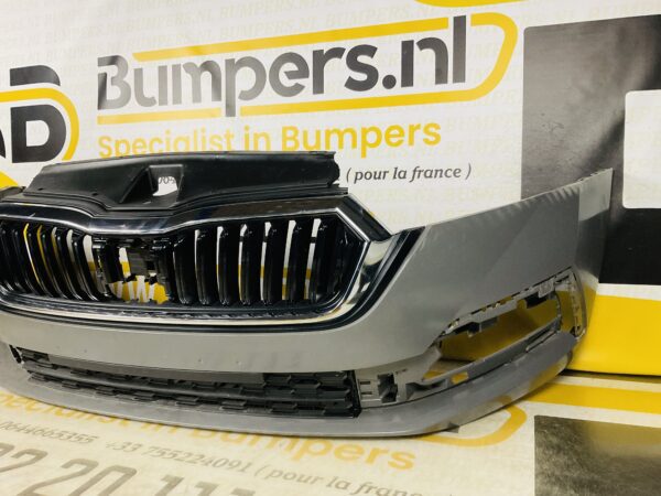 BUMPER Skoda Octavia 4  2021-2023 VOORBUMPER 2-H2-6507z