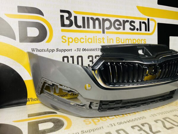 BUMPER Skoda Octavia 4  2021-2023 VOORBUMPER 2-H2-6507z
