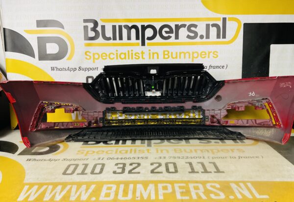 BUMPER Skoda Octavia 4  2021-2023 VOORBUMPER 2-H2-6511z