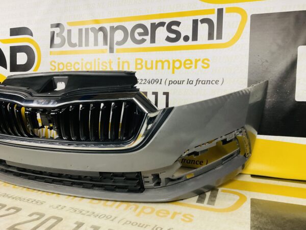 BUMPER Skoda Octavia 4  2021-2023 VOORBUMPER 2-H2-6512z