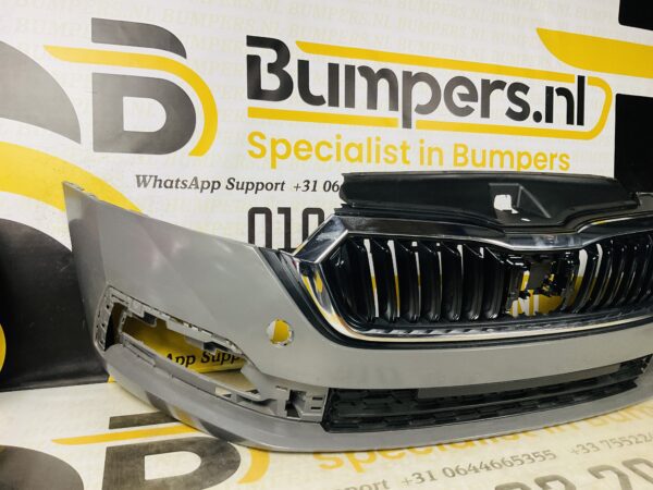 BUMPER Skoda Octavia 4  2021-2023 VOORBUMPER 2-H2-6512z