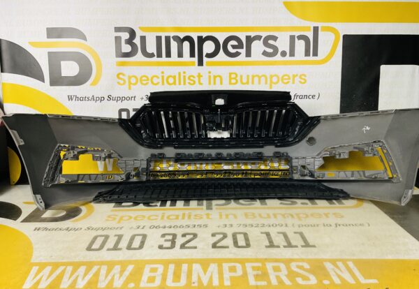 BUMPER Skoda Octavia 4  2021-2023 VOORBUMPER 2-H2-6512z