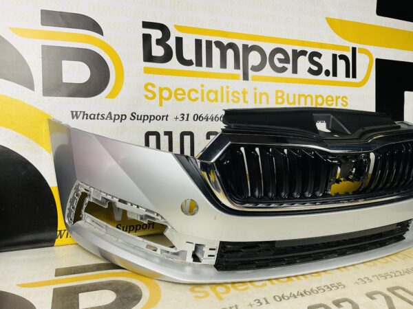 BUMPER Skoda Octavia 4  2021-2023 VOORBUMPER 2-H2-6513z