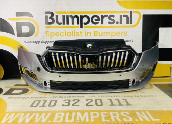 BUMPER Skoda Octavia 4  2021-2023 VOORBUMPER 2-H2-6516z