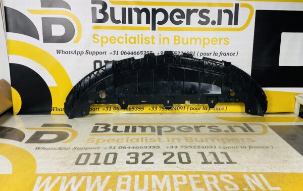 Onderplaat Mercedes A Klasse W176 A1768850136 AMG Bumper lip 2-L9-5934R