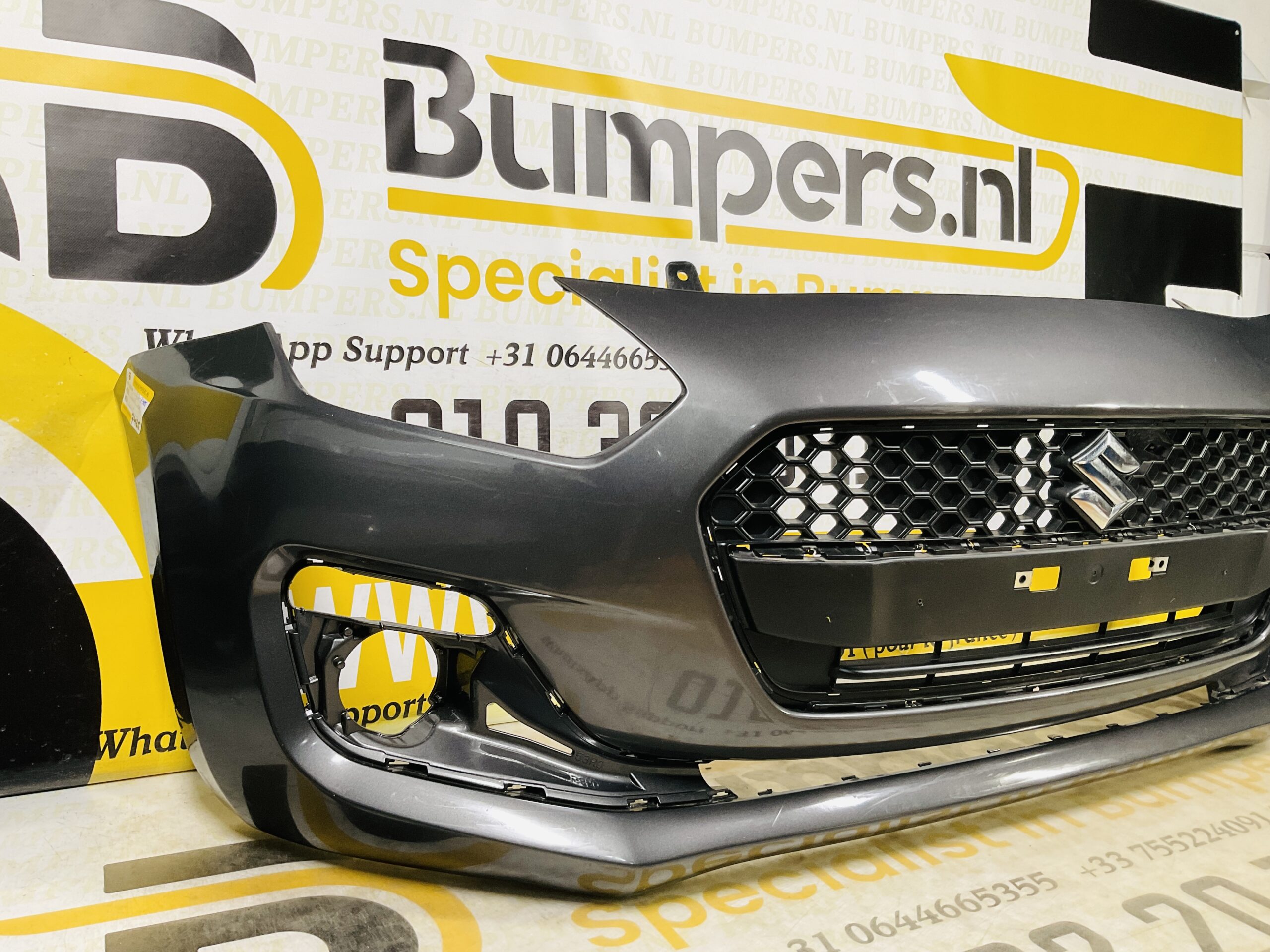 BUMPER Suzuki Swift MK8 2017-2023 VOORBUMPER 2-E7-7425z