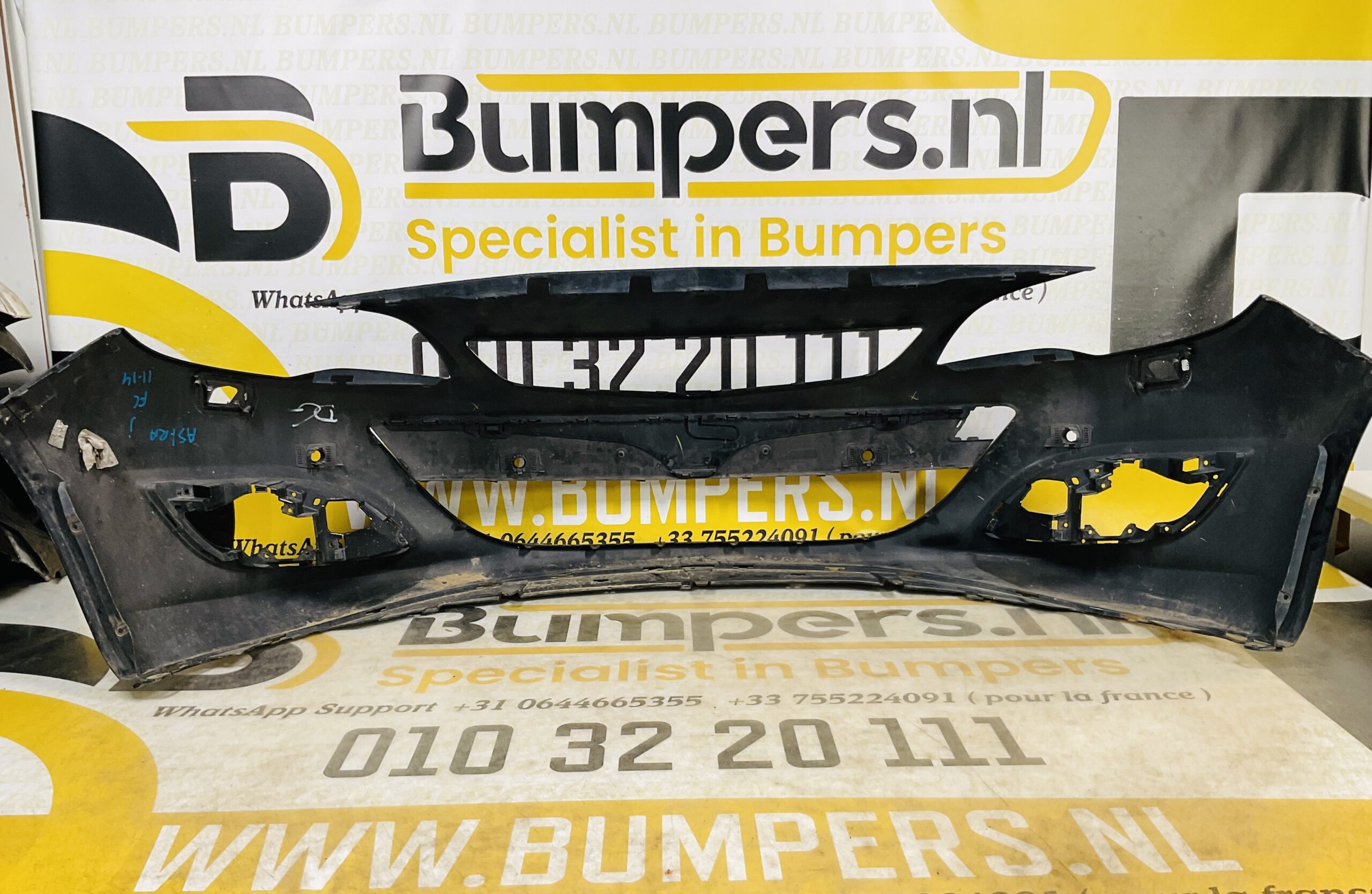 BUMPER Opel Astra J 2011-2014 VOORBUMPER 2-i9-7441z