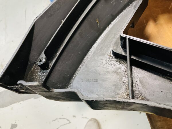 Onderplaat Volvo V40-31455220 Bumperlip 2-R1-6894R