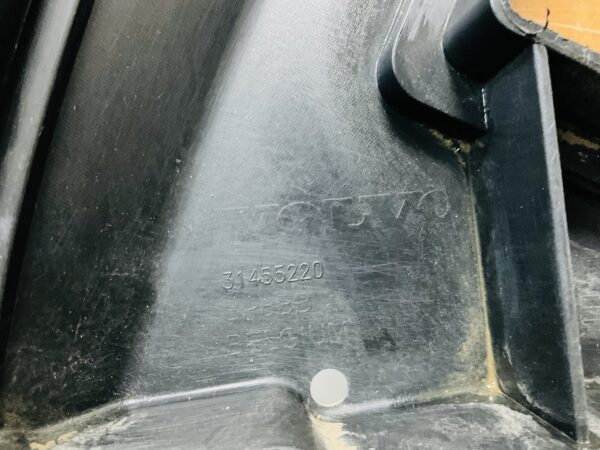Onderplaat Volvo V40-31455220 BumperLip 2-R1-6899R