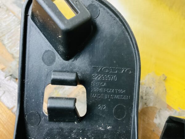 Gril Volvo V60 Rooster Gril 32293970 bumper 2- R7-6911R