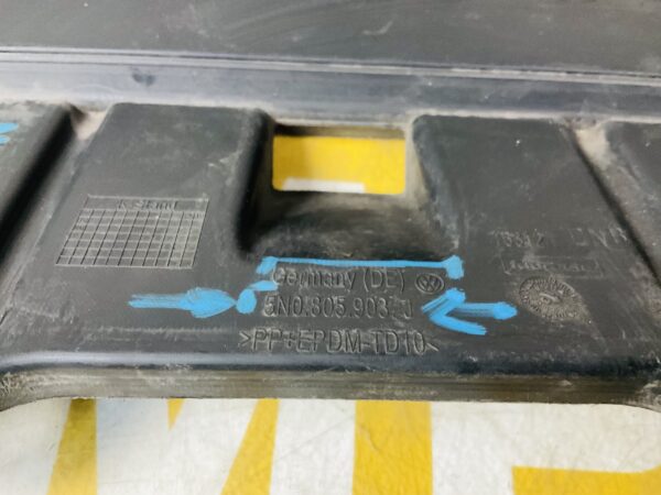 Onderplaat Volkswagen Tiguan Bumper  2-L8-6937R