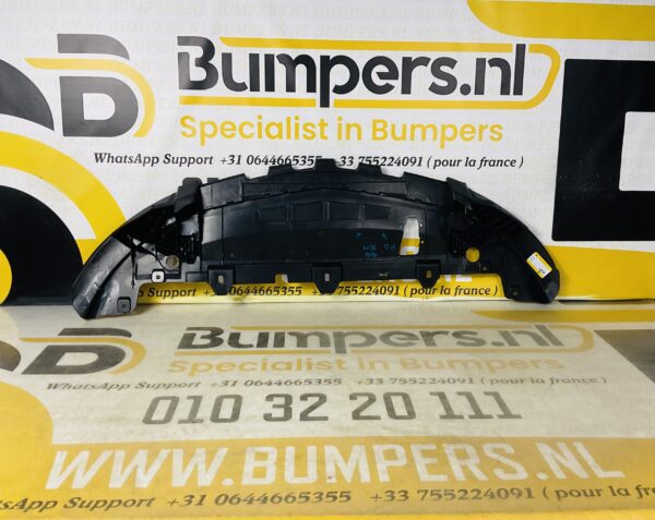 Onderplaat Mercedes A Klasse W176 AMG  Bumperlip 2-L4-6935R