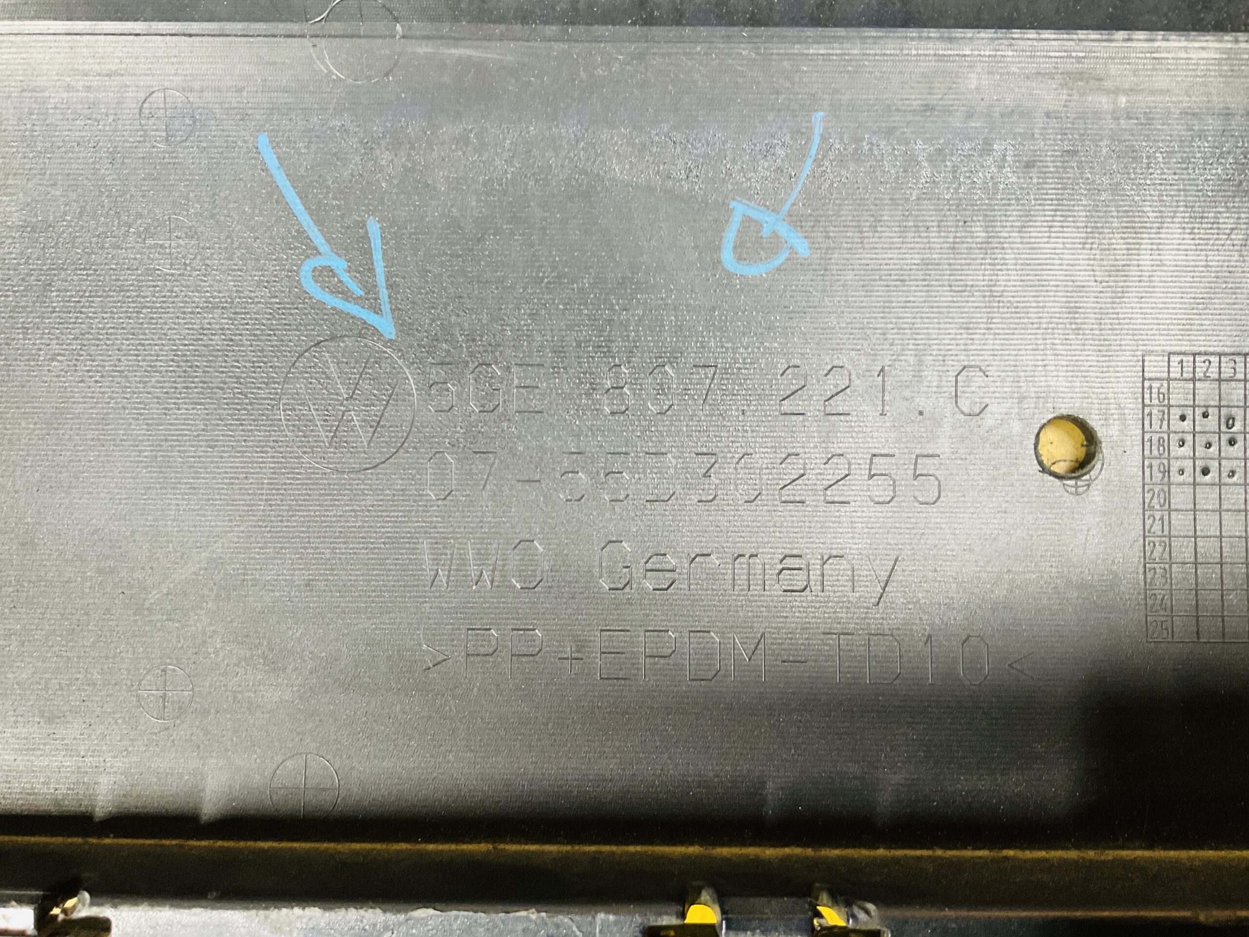 BUMPER Volkswagen Golf 7 E-Golf EGolf GTE Facelift 5GE807221C 2016-2019 VOORBUMPER 1-C2-7586z