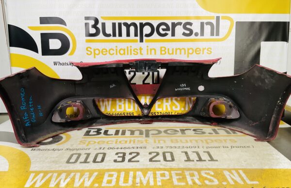 BUMPER Alfa Romeo Giuletta  156085887   2010-2016 VOORBUMPER 2-C9-7038z