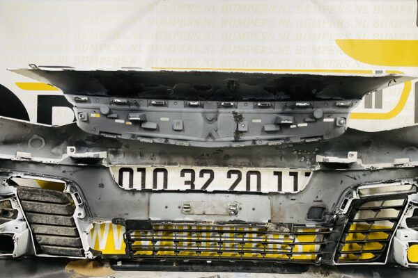 BUMPER Opel Vivaro 2018-2023 VOORBUMPER 1-G5-7040z