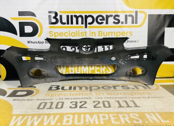 BUMPER Toyota Aygo  2008-2012 VOORBUMPER 2-D1-7118z