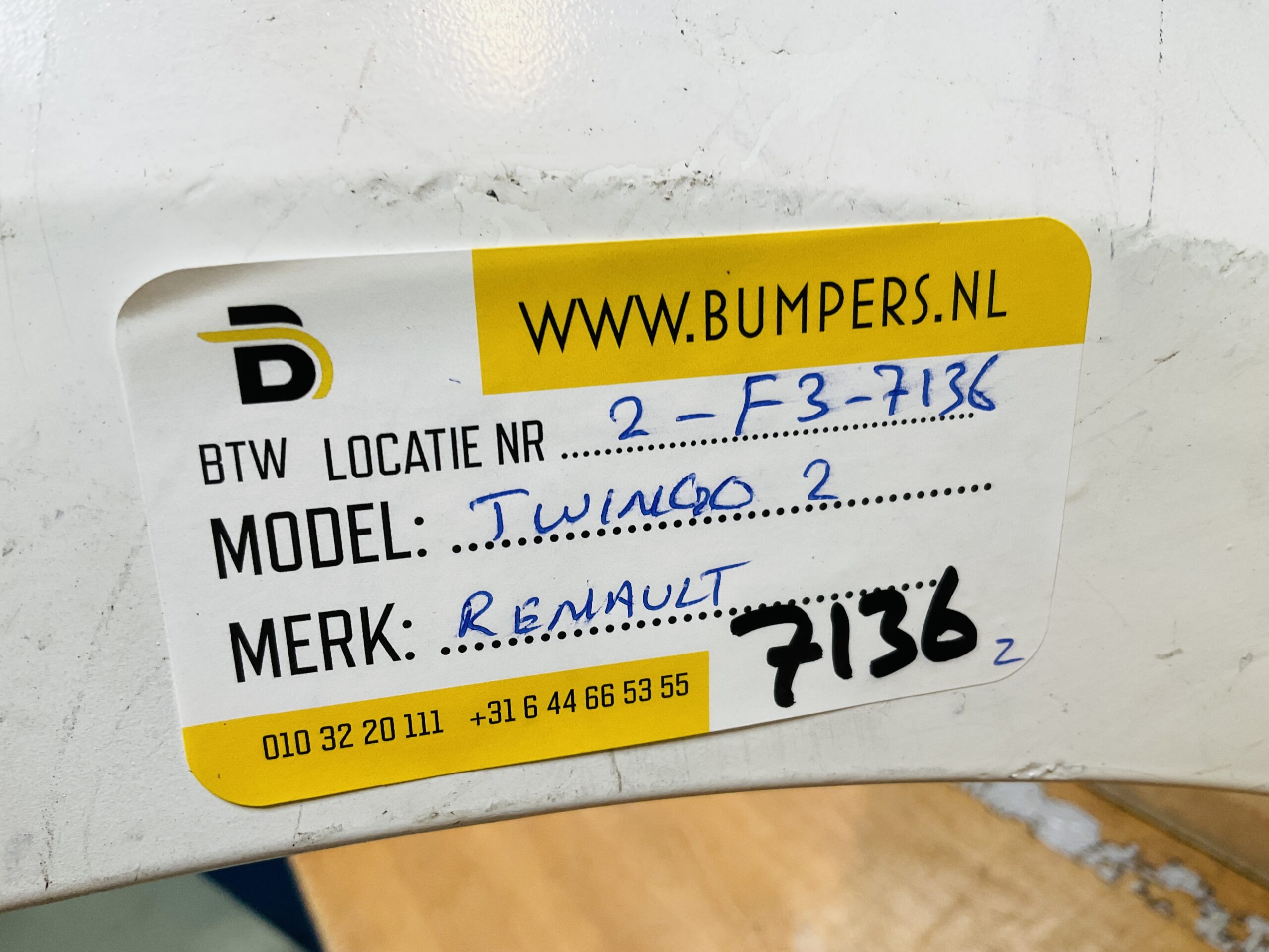 BUMPER Renault Twingo 2 VOORBUMPER 2-F3-7136z