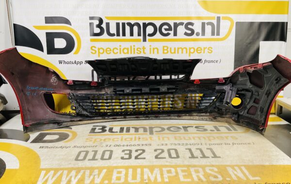 BUMPER Renault Megane 3  2012-2014 VOORBUMPER 2-F4-7138z