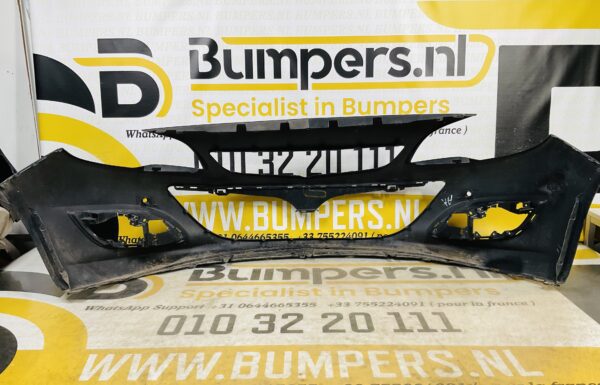 BUMPER Opel Astra j Facelift  2011-2014 VOORBUMPER 2-i9-7141z