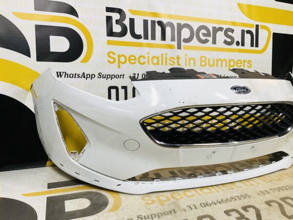 BUMPER Ford Fiesta MK8  2017-2021 VOORBUMPER 1-D7-7175z