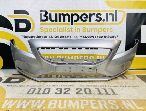 BUMPER Volvo V40 Normaal Geen pdc kls VOORBUMPER 1-E2-7186z