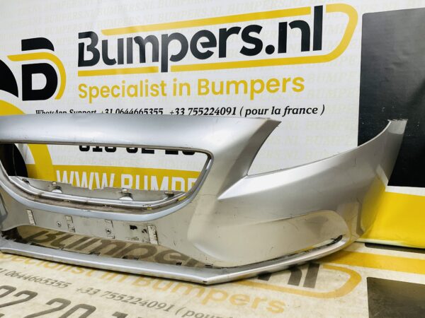 BUMPER Volvo V40 Normaal Geen pdc kls VOORBUMPER 1-E2-7186z