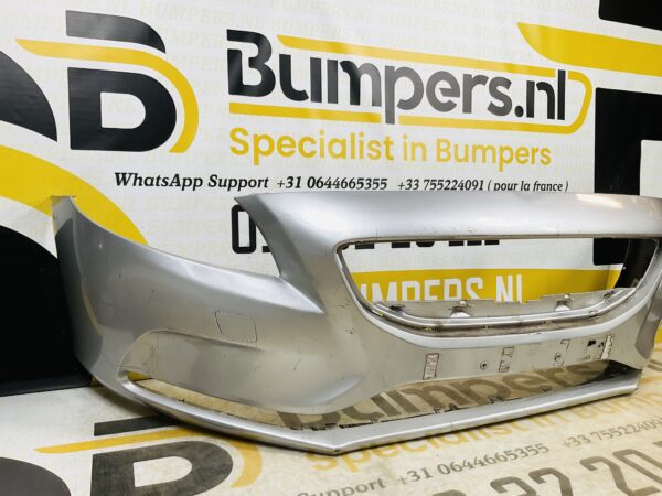 BUMPER Volvo V40 Normaal Geen pdc kls VOORBUMPER 1-E2-7186z