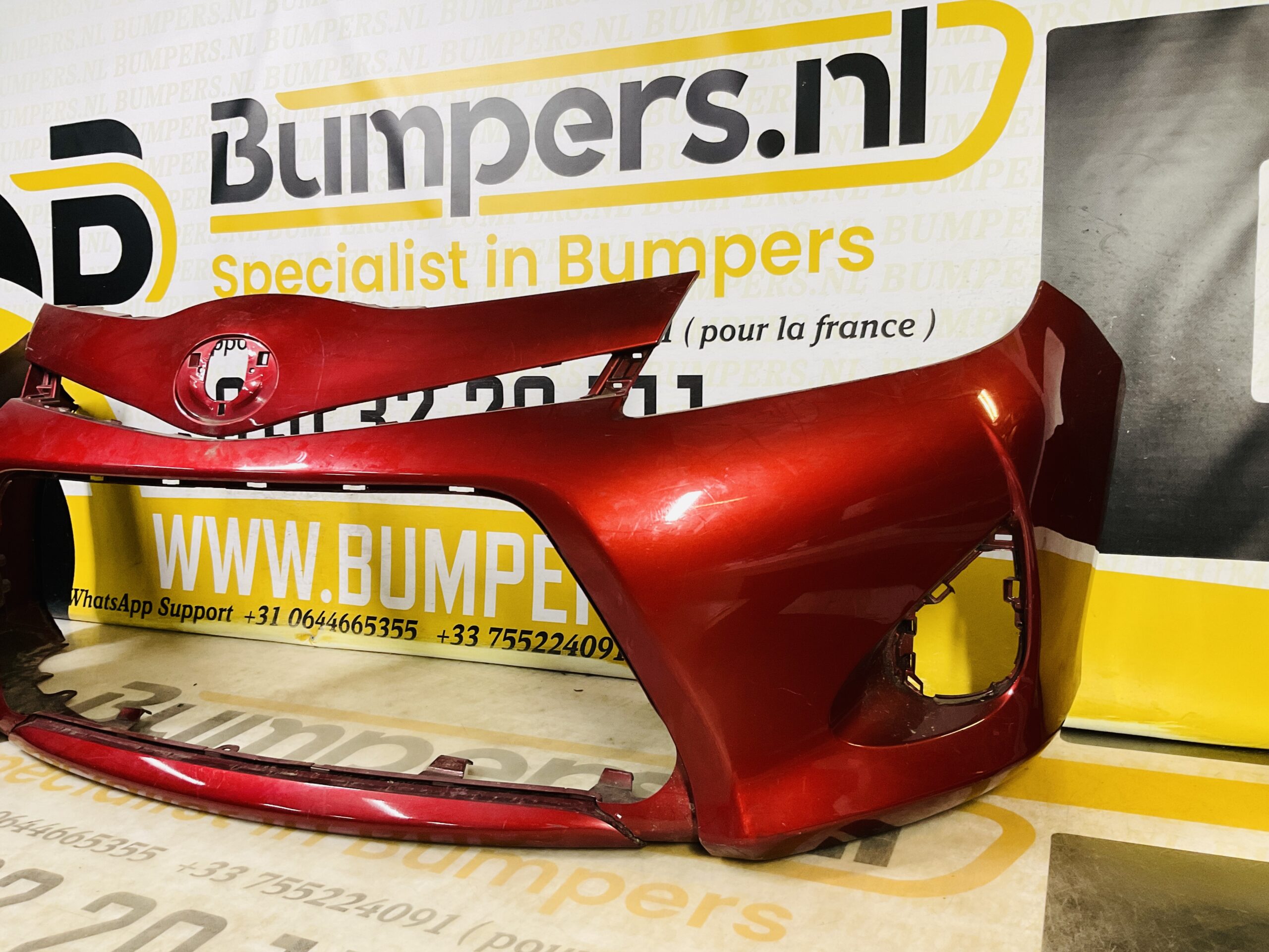BUMPER Toyota Yaris 2 Hybrid 2010-2014 VOORBUMPER 2-D2-7620z